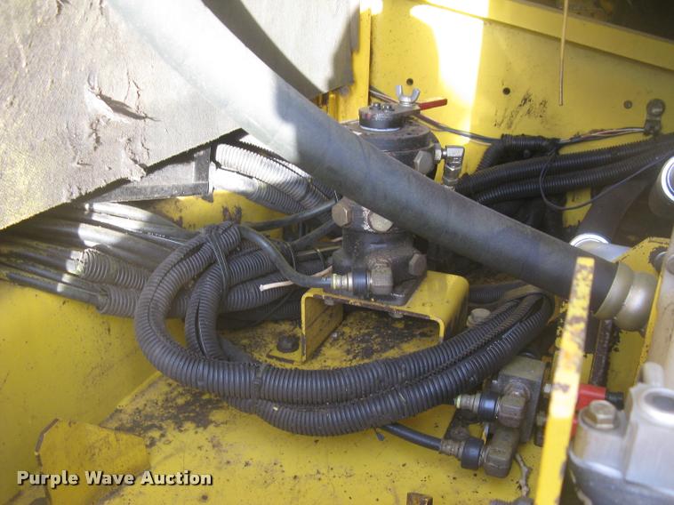 image for item L3969 2004 Komatsu PC200LC-7L excavator