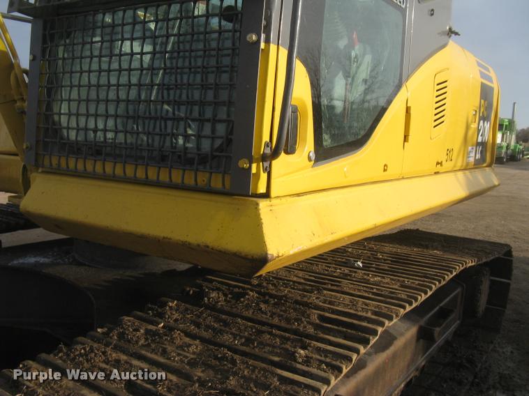 image for item L3969 2004 Komatsu PC200LC-7L excavator
