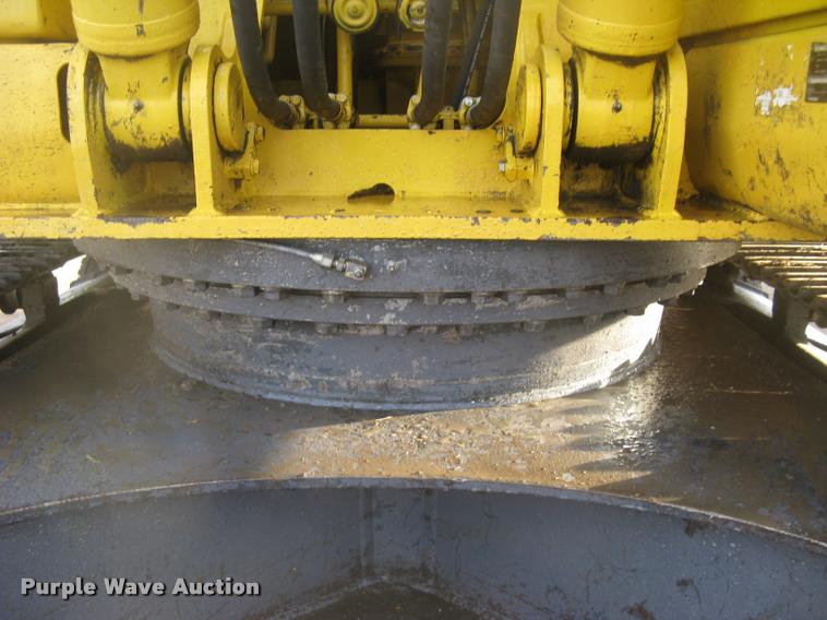image for item L3969 2004 Komatsu PC200LC-7L excavator