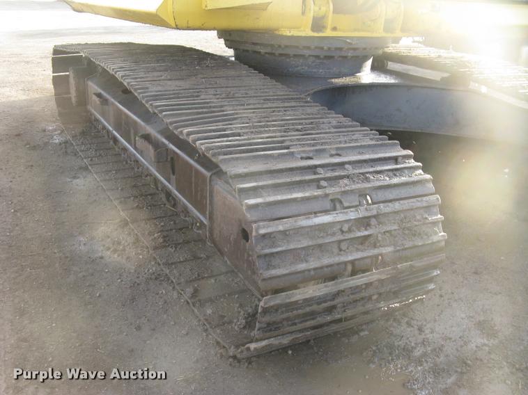 image for item L3969 2004 Komatsu PC200LC-7L excavator