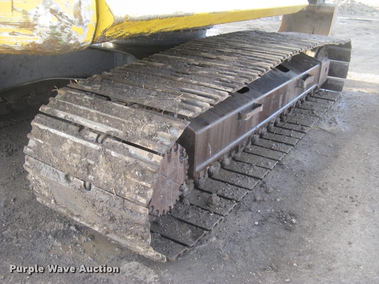 image for item L3969 2004 Komatsu PC200LC-7L excavator