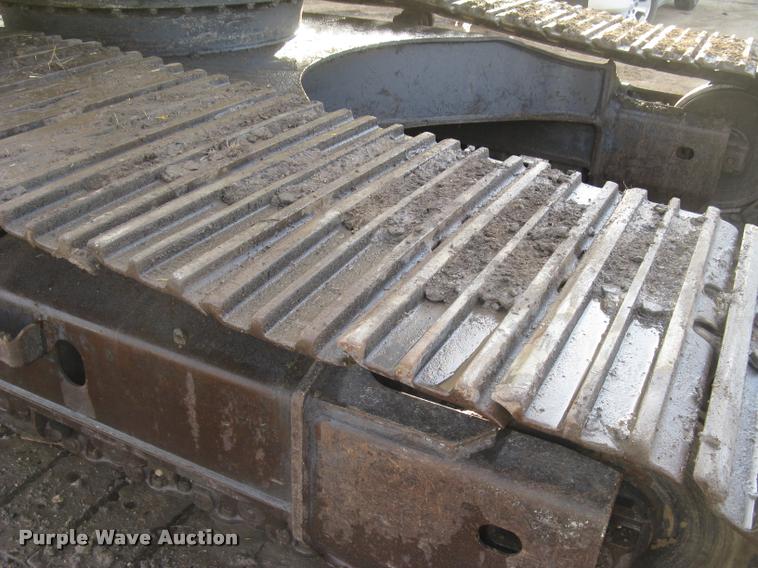 image for item L3969 2004 Komatsu PC200LC-7L excavator