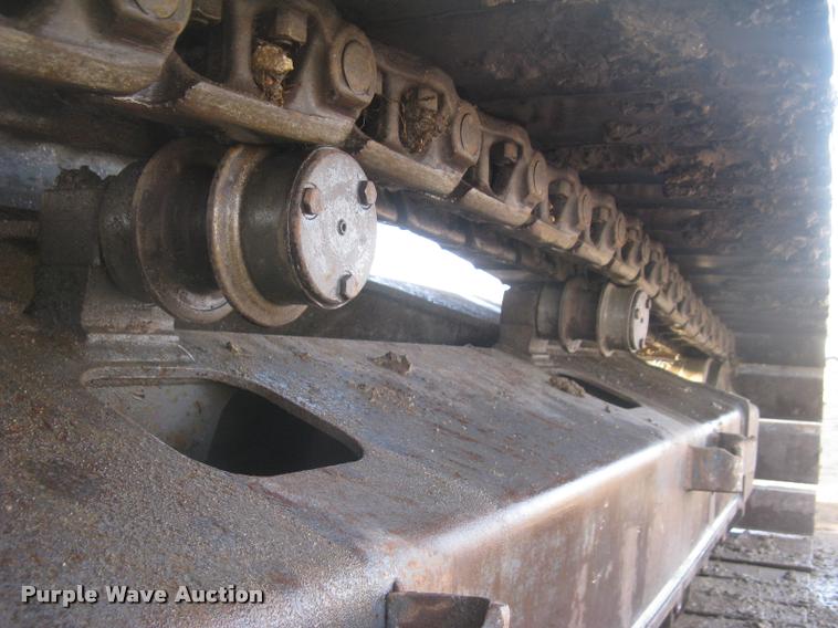 image for item L3969 2004 Komatsu PC200LC-7L excavator