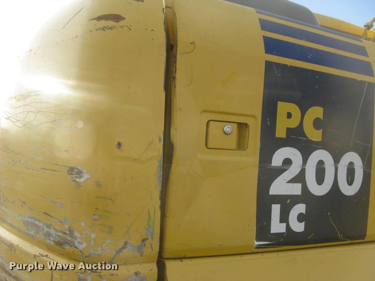 image for item L3969 2004 Komatsu PC200LC-7L excavator