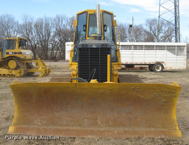 image for item L3970 2004 John Deere 700H LGP dozer