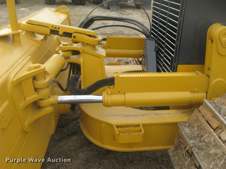 image for item L3970 2004 John Deere 700H LGP dozer