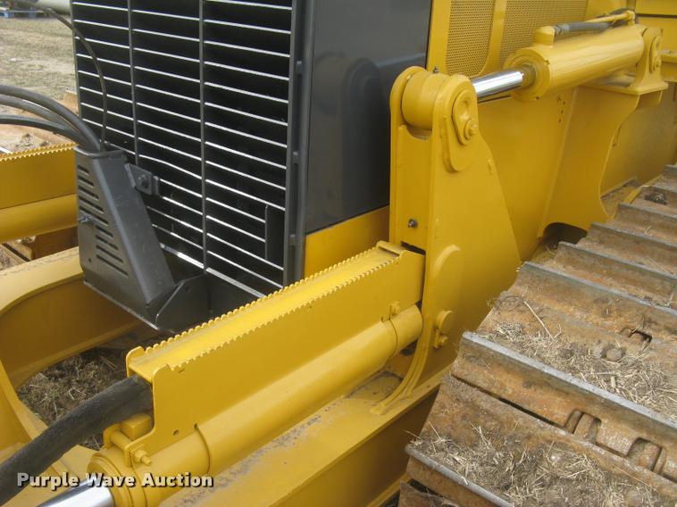 image for item L3970 2004 John Deere 700H LGP dozer