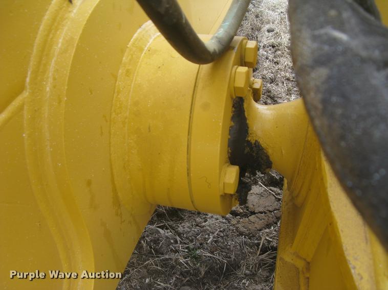 image for item L3970 2004 John Deere 700H LGP dozer