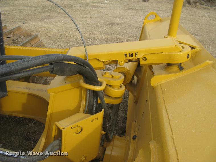 image for item L3970 2004 John Deere 700H LGP dozer