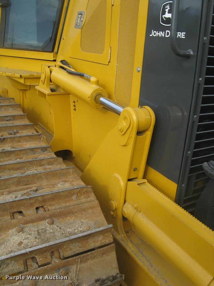 image for item L3970 2004 John Deere 700H LGP dozer