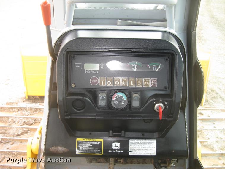 image for item L3970 2004 John Deere 700H LGP dozer