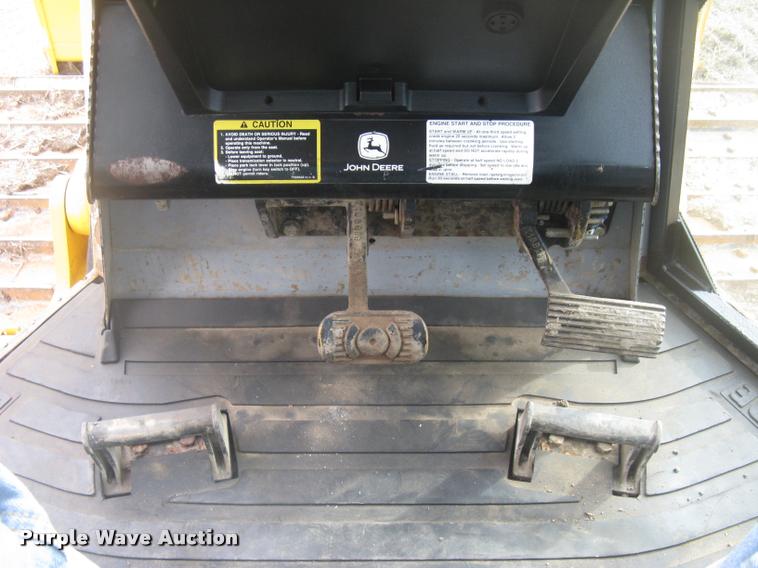 image for item L3970 2004 John Deere 700H LGP dozer