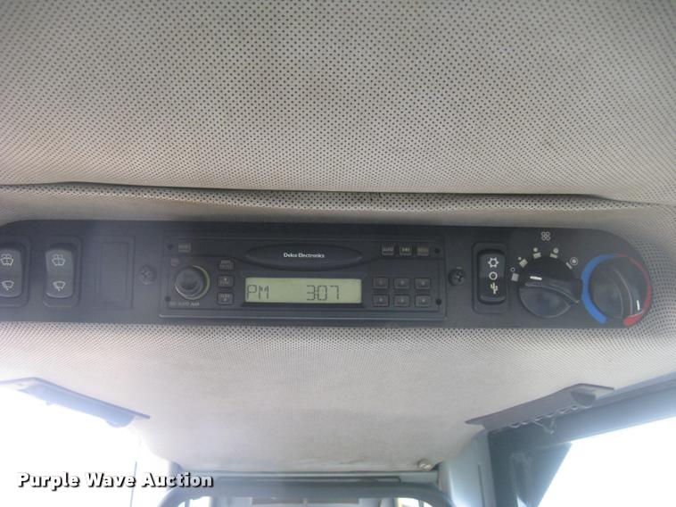 image for item L3970 2004 John Deere 700H LGP dozer