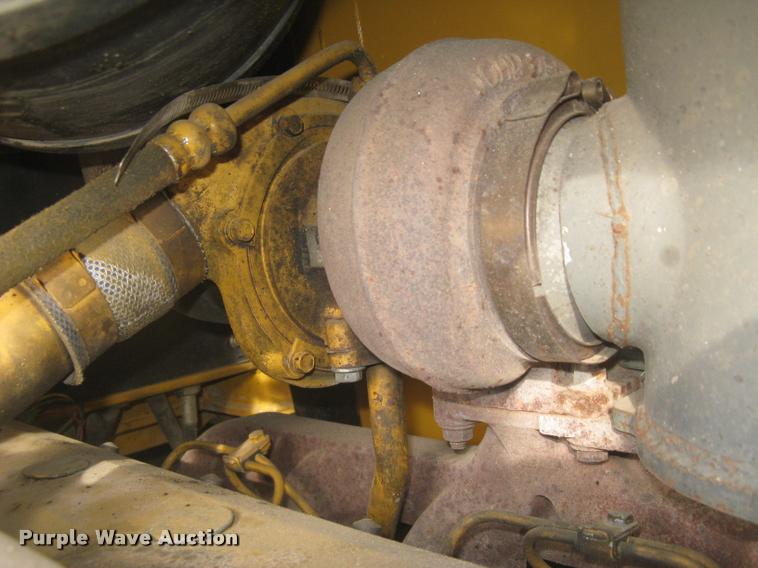 image for item L3970 2004 John Deere 700H LGP dozer