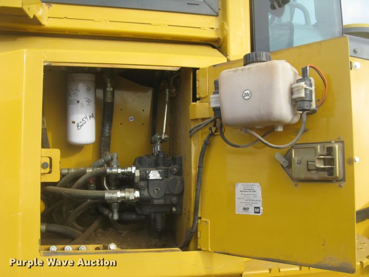 image for item L3970 2004 John Deere 700H LGP dozer
