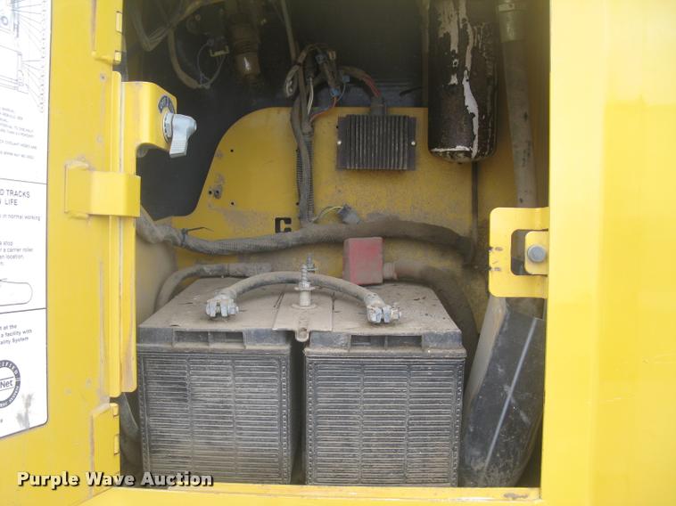 image for item L3970 2004 John Deere 700H LGP dozer