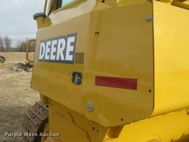 image for item L3970 2004 John Deere 700H LGP dozer