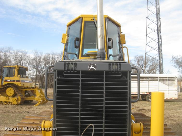 image for item L3970 2004 John Deere 700H LGP dozer