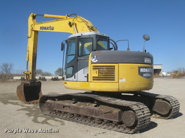 image for item L3974 2006 Komatsu PC228USLC-3 excavator