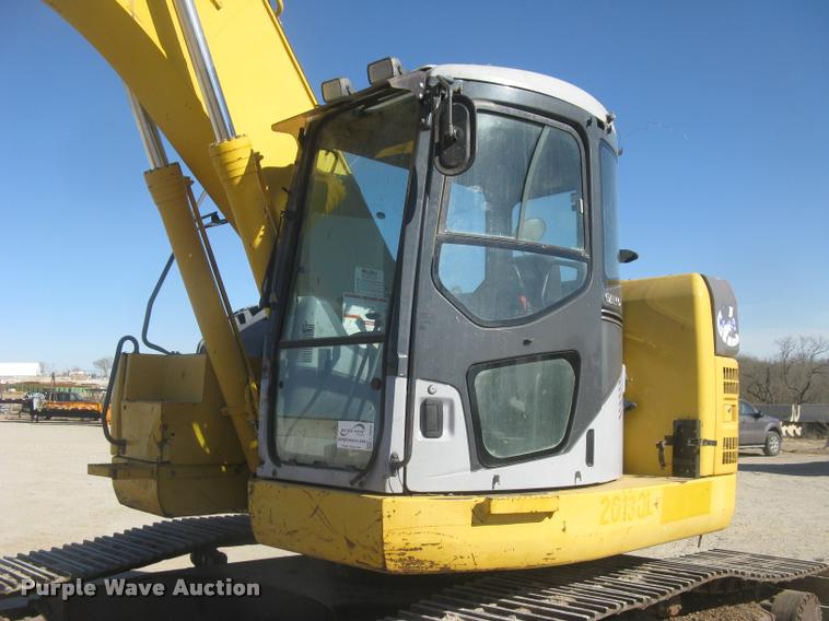 image for item L3974 2006 Komatsu PC228USLC-3 excavator