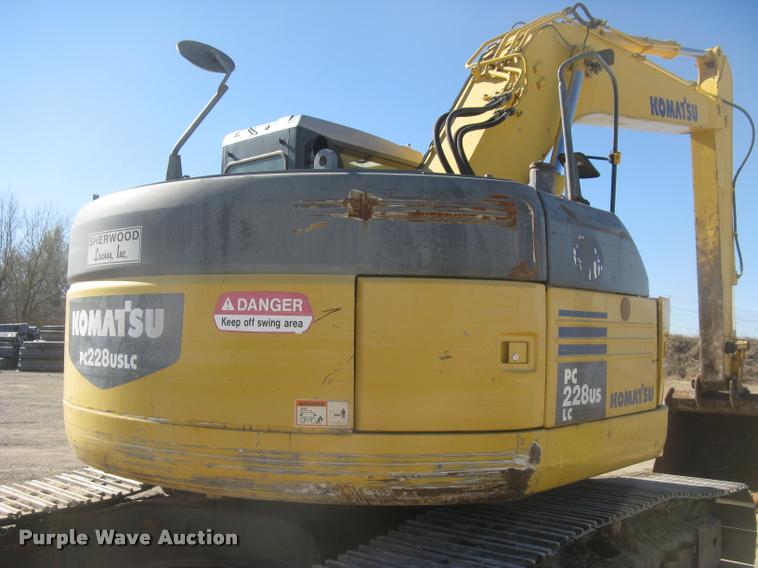 image for item L3974 2006 Komatsu PC228USLC-3 excavator