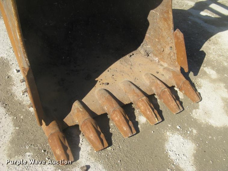 image for item L3974 2006 Komatsu PC228USLC-3 excavator