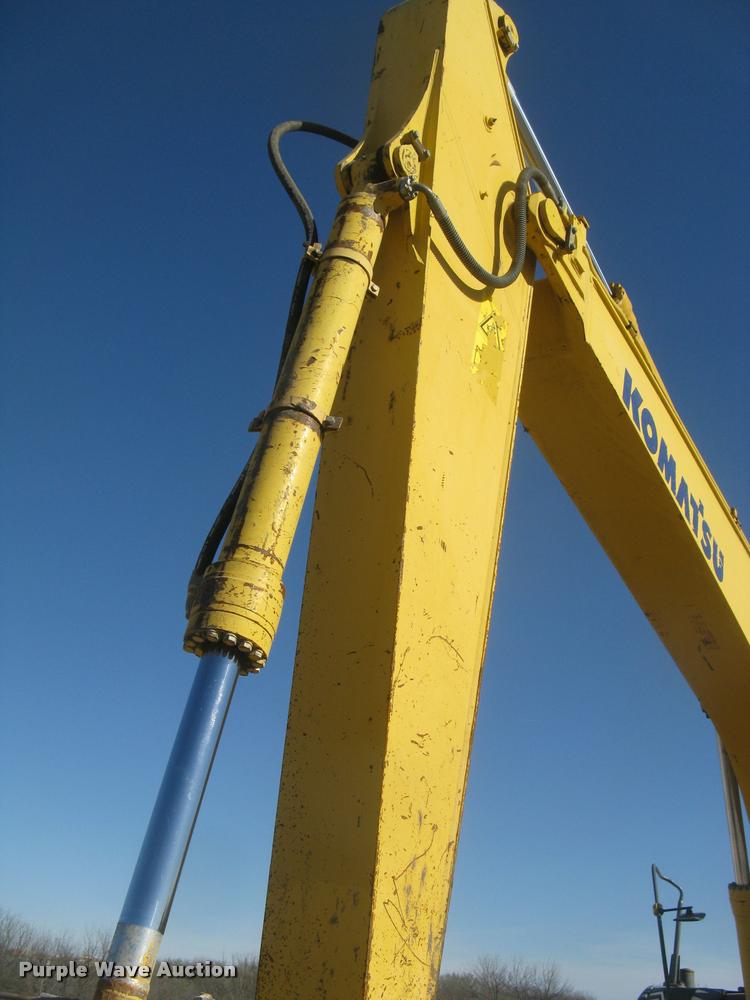 image for item L3974 2006 Komatsu PC228USLC-3 excavator