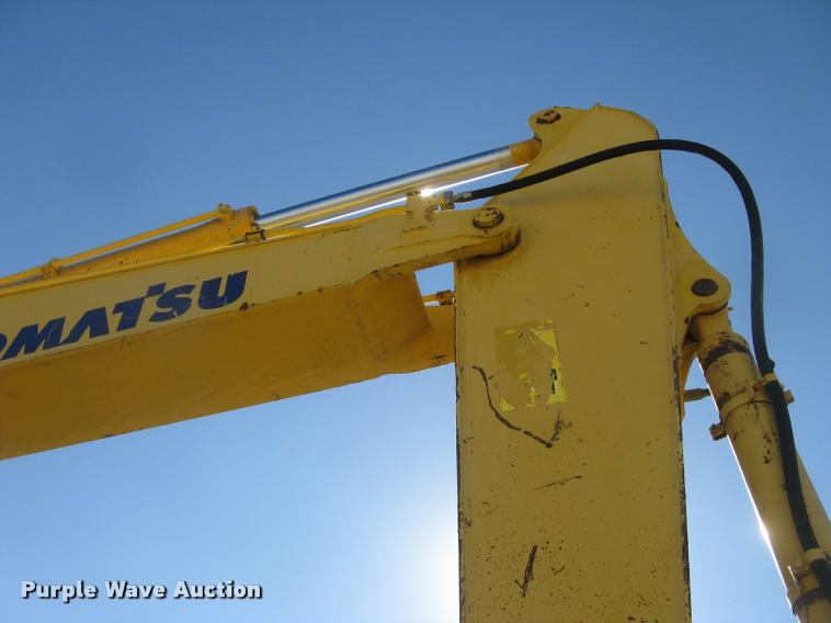 image for item L3974 2006 Komatsu PC228USLC-3 excavator