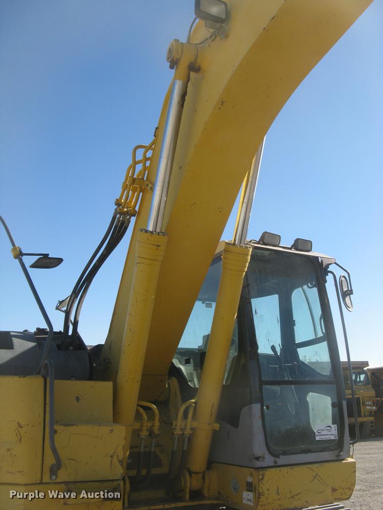 image for item L3974 2006 Komatsu PC228USLC-3 excavator