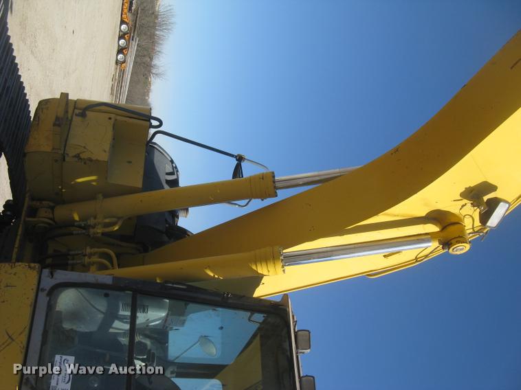 image for item L3974 2006 Komatsu PC228USLC-3 excavator