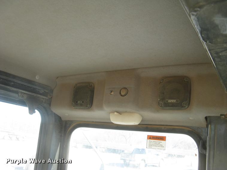 image for item L3974 2006 Komatsu PC228USLC-3 excavator