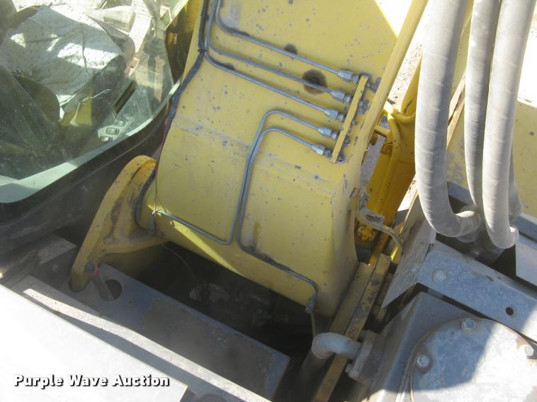 image for item L3974 2006 Komatsu PC228USLC-3 excavator