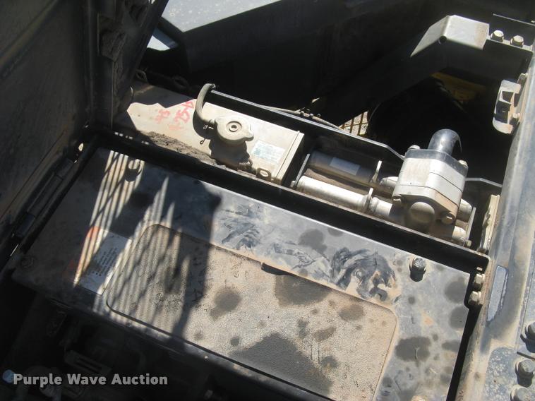 image for item L3974 2006 Komatsu PC228USLC-3 excavator