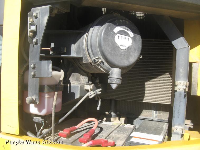 image for item L3974 2006 Komatsu PC228USLC-3 excavator