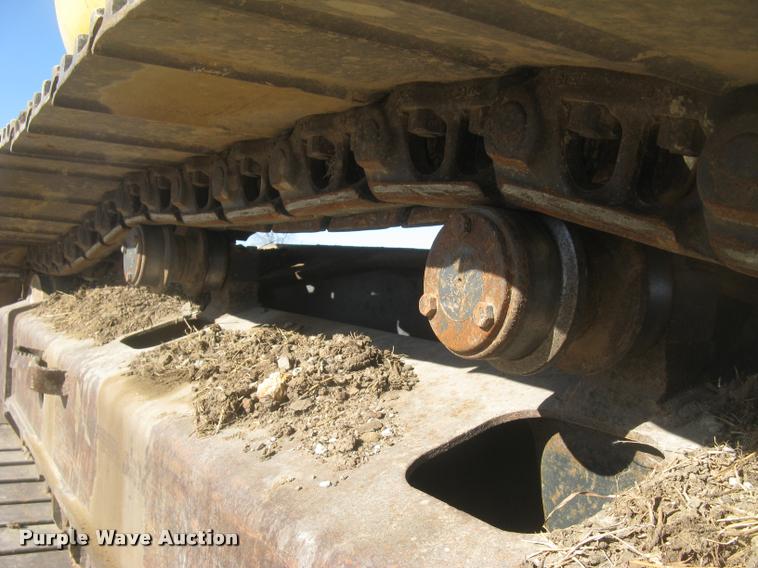 image for item L3974 2006 Komatsu PC228USLC-3 excavator