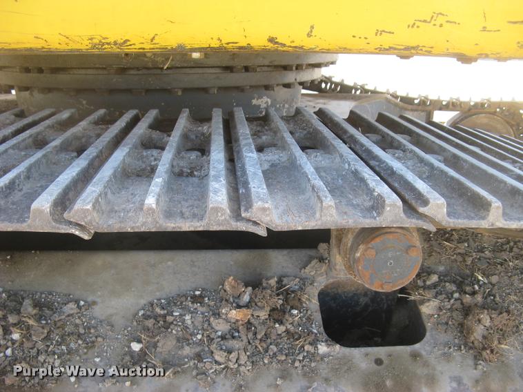 image for item L3974 2006 Komatsu PC228USLC-3 excavator