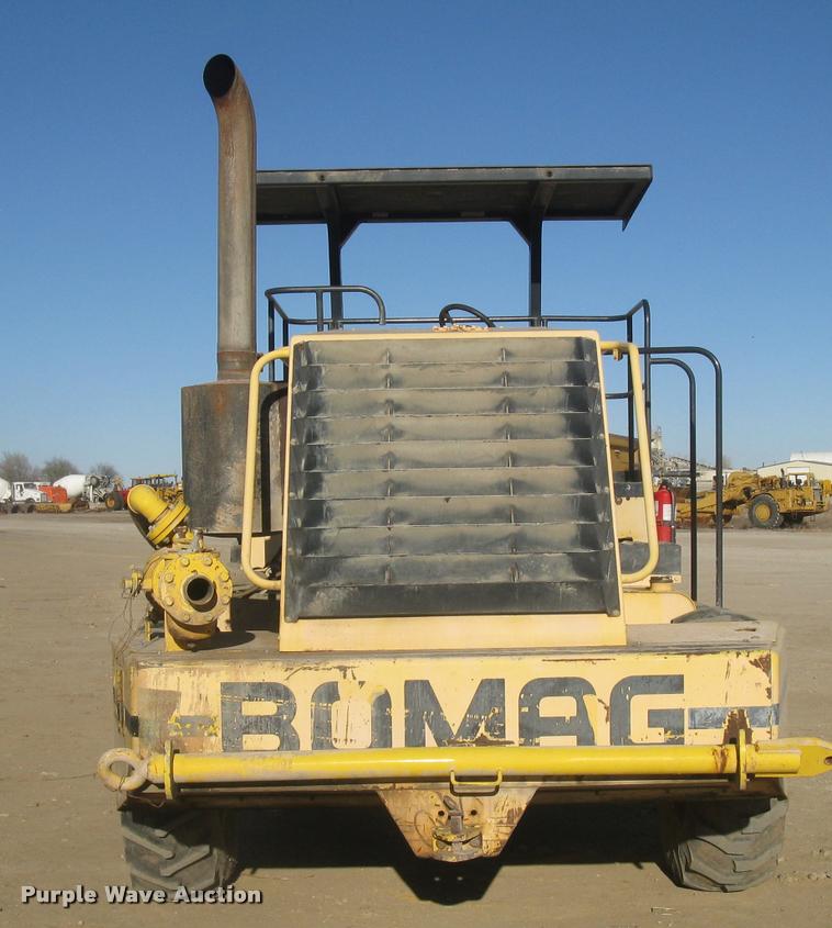 image for item L3975 2006 Bomag MPH364R-2 reclaimer