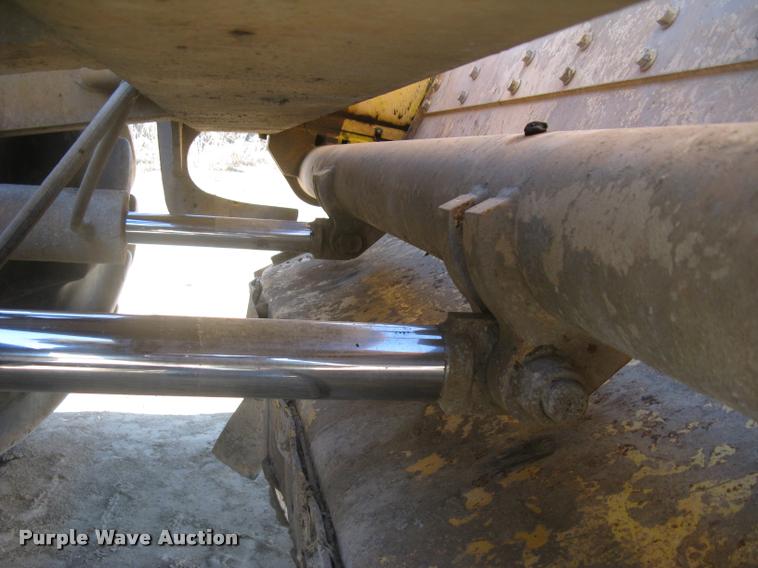 image for item L3975 2006 Bomag MPH364R-2 reclaimer