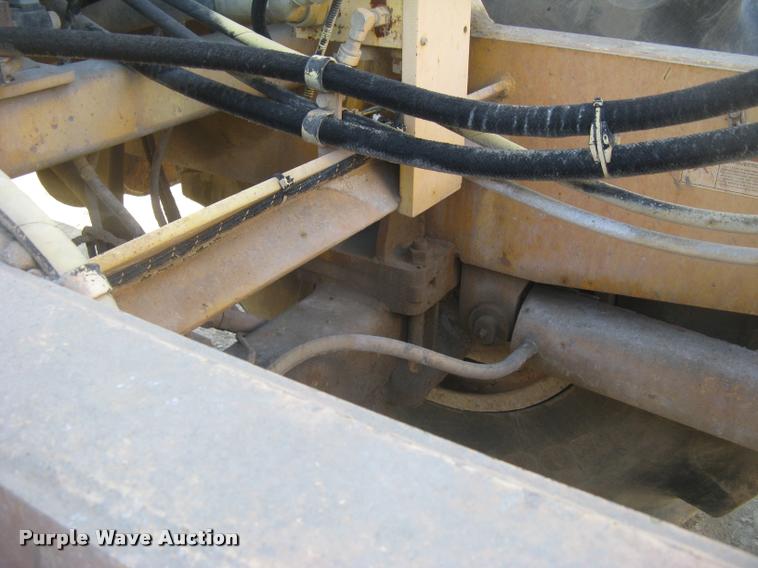 image for item L3975 2006 Bomag MPH364R-2 reclaimer