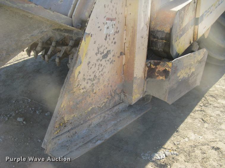 image for item L3975 2006 Bomag MPH364R-2 reclaimer