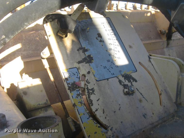 image for item L3975 2006 Bomag MPH364R-2 reclaimer