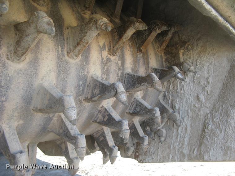 image for item L3975 2006 Bomag MPH364R-2 reclaimer