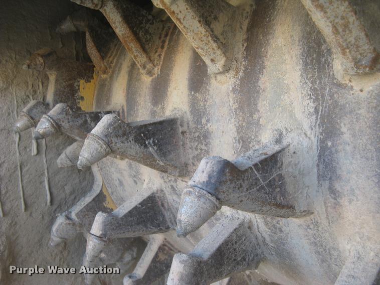 image for item L3975 2006 Bomag MPH364R-2 reclaimer