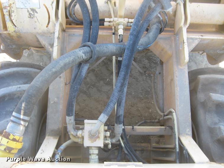 image for item L3975 2006 Bomag MPH364R-2 reclaimer