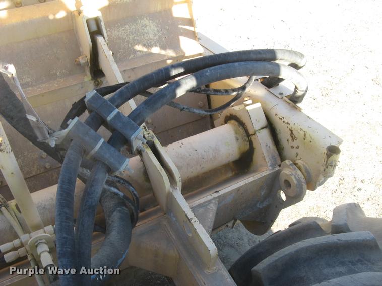 image for item L3975 2006 Bomag MPH364R-2 reclaimer