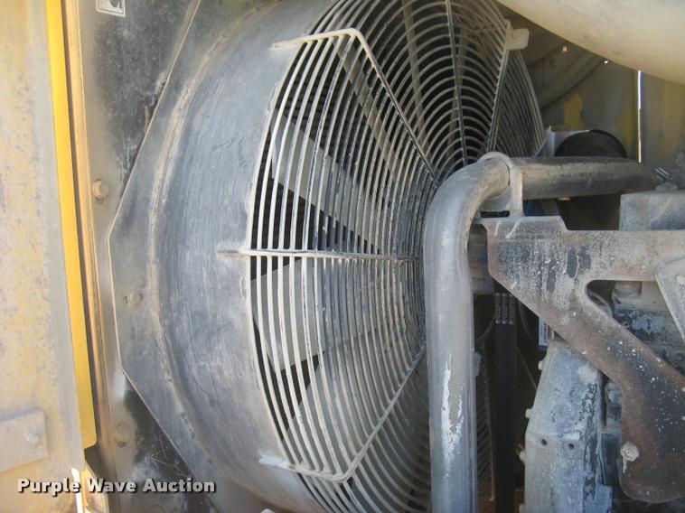 image for item L3975 2006 Bomag MPH364R-2 reclaimer