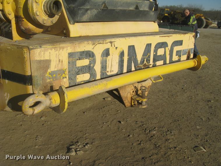 image for item L3975 2006 Bomag MPH364R-2 reclaimer