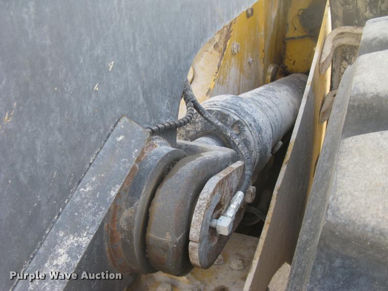 image for item L3976 2007 John Deere 644J wheel loader