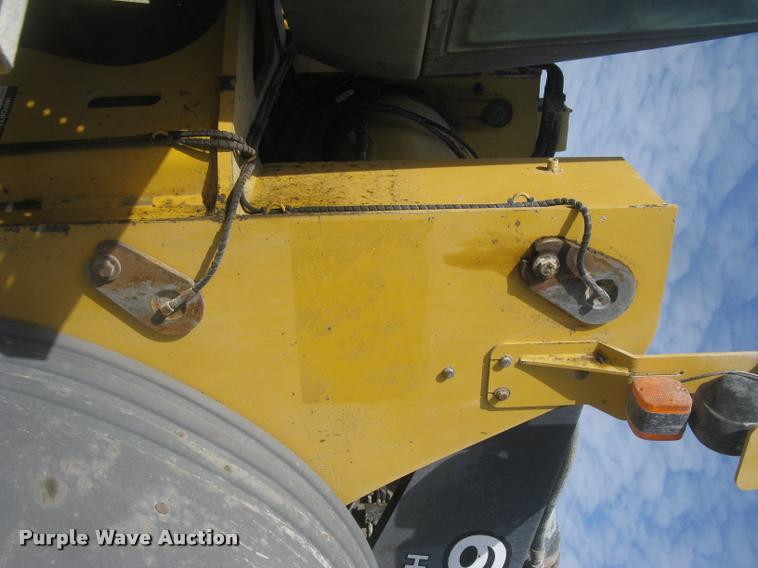 image for item L3976 2007 John Deere 644J wheel loader