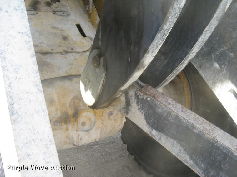 image for item L3976 2007 John Deere 644J wheel loader